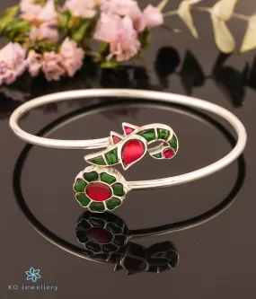 The Kira Silver Flexible Parrot Bracelet